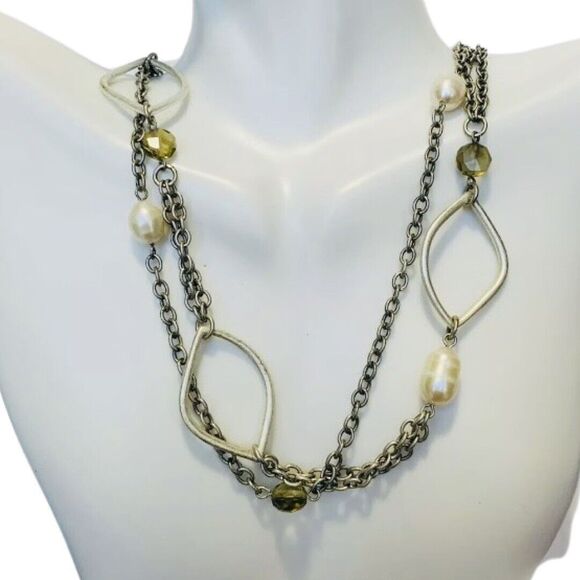 White Pearl Layered Station Necklace 18" Silver Tone Multi-Chain Station - Picture 7 of 10